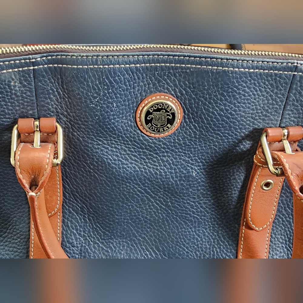 Dooney &‎ Bourke Vintage Pebble Full Zip Leather Handbag